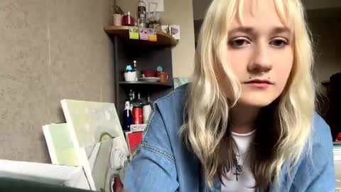 Snapshot of clementinehollner chatting on October 5, 12:32 pm Jenny online show from October 5, 12:32 pm
