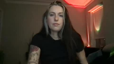 Snapshot of clemmy6699 chatting on October 24, 2:29 am clemmy and bane online show from October 24, 2:29 am