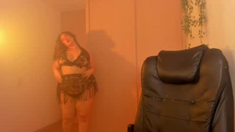 Cleopatra online show from March 31, 2:00 am