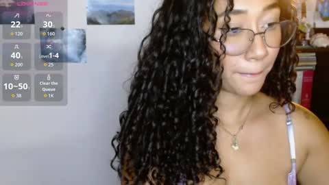 Snapshot of clitia_xx chatting on October 26, 1:34 am Clitia online show from October 26, 1:34 am