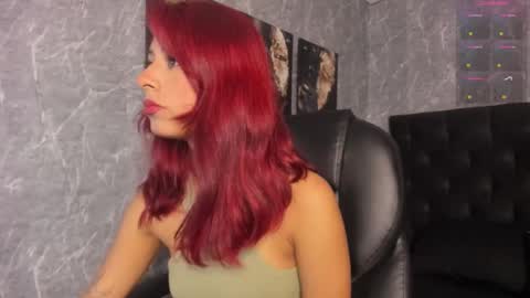 Snapshot of cloe__hills chatting on February 12, 12:01 pm Cloe online show from February 12, 12:01 pm
