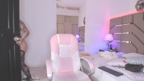 Snapshot of cloe_cifuentes chatting on February 1, 9:51 pm Cloe Online de 600 a 1400 online show from February 1, 9:51 pm
