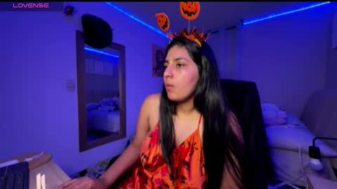 Snapshot of cloe_small08 chatting on October 19, 1:07 am cloe small online show from October 19, 1:07 am