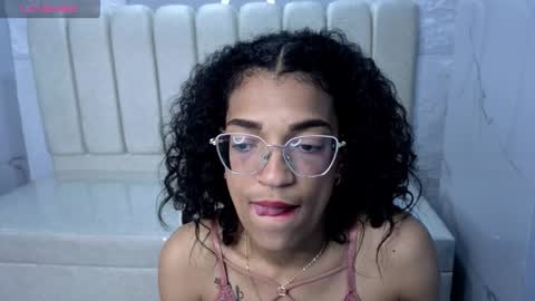Snapshot of cloe_tx_ chatting on October 12, 8:06 am cloee online show from October 12, 8:06 am