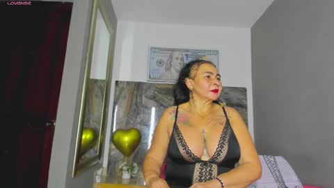 Snapshot of cloee_rabbyt chatting on March 3, 11:47 am CLOE online show from March 3, 11:47 am