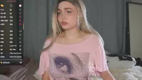 Mila online show from July 31, 8:21 pm