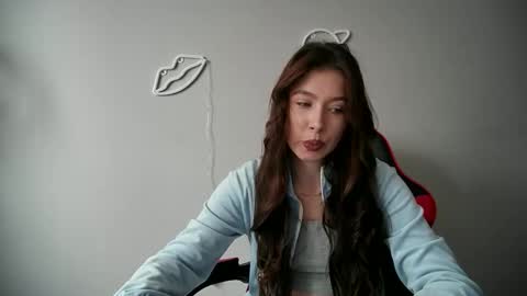 cocoberry1 online show from October 8, 7:35 am