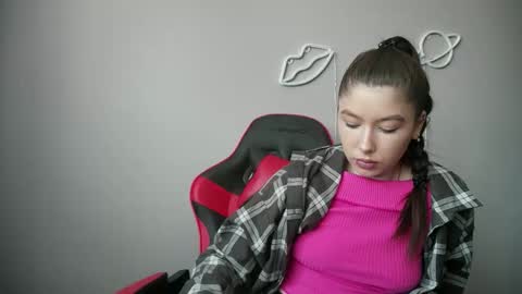 cocoberry1 online show from February 19, 10:15 am