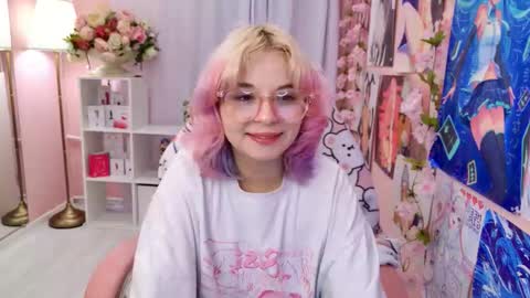 Snapshot of coconut_mia chatting on October 12, 3:36 pm Mia online show from October 12, 3:36 pm