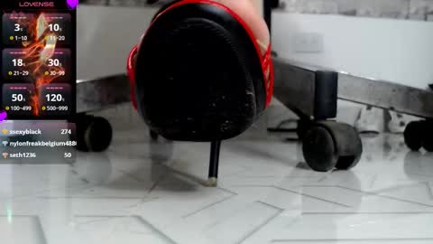 laurita online show from February 22, 9:48 pm