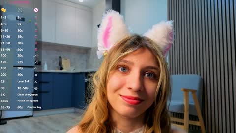 Carry online show from April 5, 11:09 am