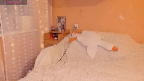 Snapshot of come_feel_me_ chatting on March 12, 5:38 pm Mia online show from March 12, 5:38 pm
