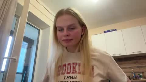 Kate online show from July 24, 3:21 pm