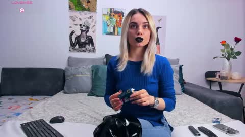 Snapshot of confidentmistress chatting on September 18, 7:12 pm GoddessA online show from September 18, 7:12 pm