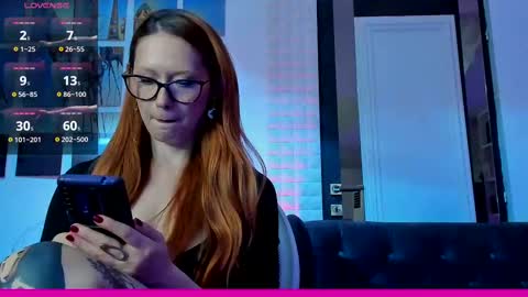 Snapshot of coolteacher chatting on September 29, 9:03 am Ginger The Cringer online show from September 29, 9:03 am