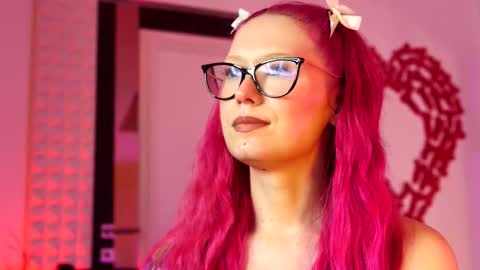 Ginger The Cringer online show from February 5, 1:47 pm