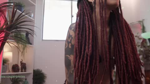 Snapshot of cooper_reds chatting on January 11, 6:01 pm ROSELL 3 online show from January 11, 6:01 pm