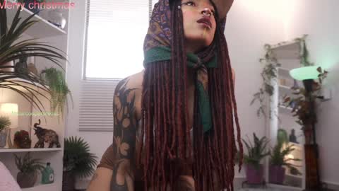 Snapshot of cooper_reds chatting on December 28, 3:26 pm ROSELL 3 online show from December 28, 3:26 pm