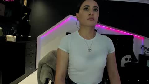 Coral  online show from January 19, 1:07 pm