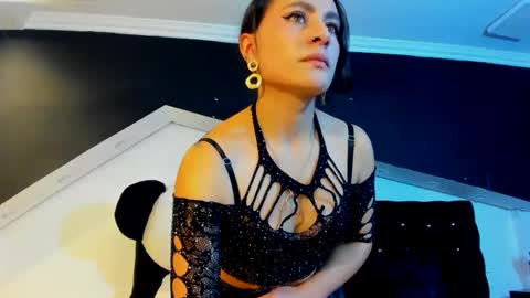 Snapshot of coral_gibson chatting on March 6, 1:24 pm Coral online show from March 6, 1:24 pm