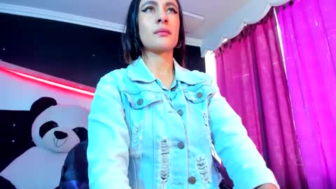 Snapshot of coral_gibson chatting on January 17, 12:21 pm Coral online show from January 17, 12:21 pm