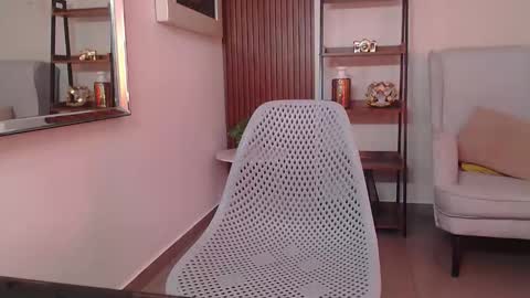 Coral online show from November 28, 1:03 pm