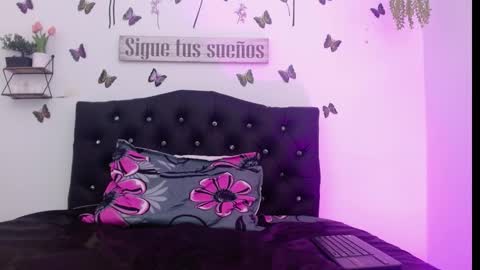 Coral Villalobos online show from February 16, 6:30 pm