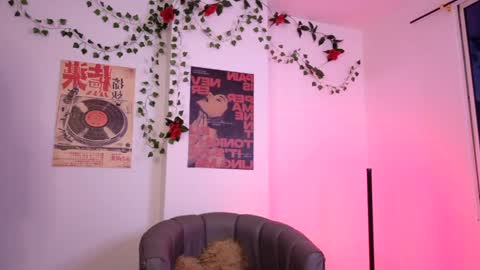 Coralie Bronson online show from June 2, 3:51 am