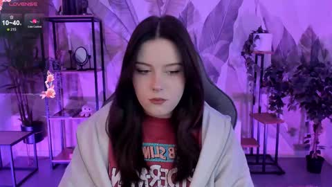 Snapshot of coralinekeyns chatting on October 3, 5:23 am little girl who is always right or Coraline online show from October 3, 5:23 am