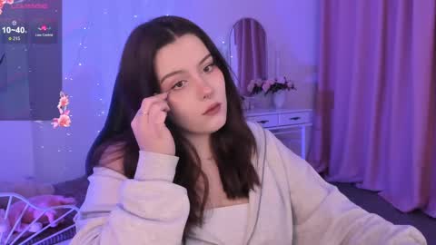 Snapshot of coralinekeyns chatting on February 10, 5:14 am little girl who is always right or Coraline online show from February 10, 5:14 am