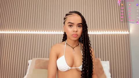 Snapshot of coralineross_ chatting on February 21, 11:11 am coralineross_ online show from February 21, 11:11 am