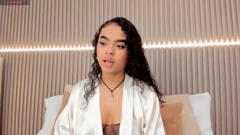 Snapshot of coralineross_ chatting on March 1, 11:17 am coralineross_ online show from March 1, 11:17 am
