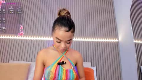 Snapshot of coralineross_ chatting on September 15, 11:07 am coralineross_ online show from September 15, 11:07 am
