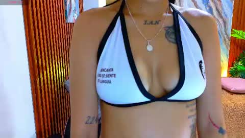 corall_tay1 online show from July 22, 11:55 am