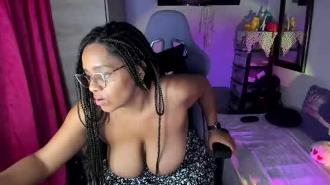 Snapshot of corinastonee chatting on September 28, 1:56 am corina online show from September 28, 1:56 am