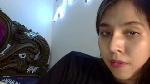 Snapshot of cottoncandygirl9898 chatting on January 27, 3:07 pm Liz Gwyneth Charlota online show from January 27, 3:07 pm