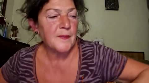 Snapshot of cougarcofee chatting on September 28, 8:47 pm cougarcofee online show from September 28, 8:47 pm