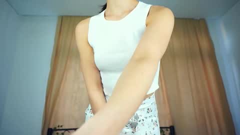 Yui online show from October 1, 8:30 am