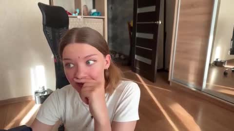 Snapshot of coyness_geneva chatting on September 25, 12:48 pm Geneva online show from September 25, 12:48 pm