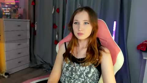 Mia online show from July 17, 9:57 am