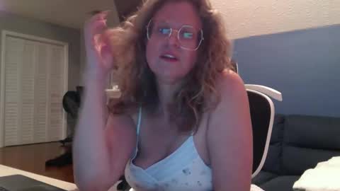 crash_cart_cutie online show from February 14, 1:51 am