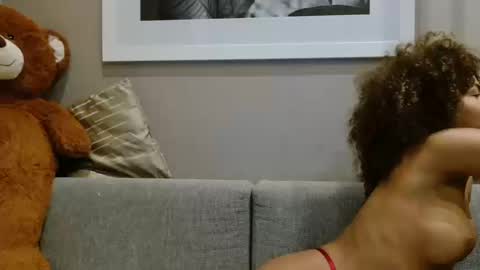 Snapshot of crazy_sweetie chatting on October 12, 1:35 pm crazy sweetie online show from October 12, 1:35 pm