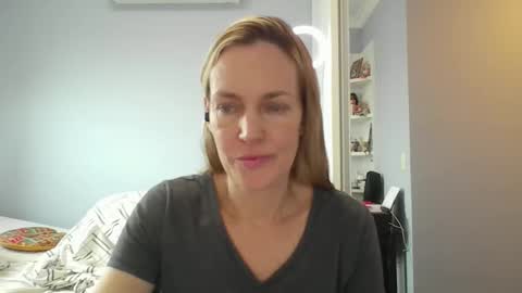 Anny online show from February 10, 10:51 am