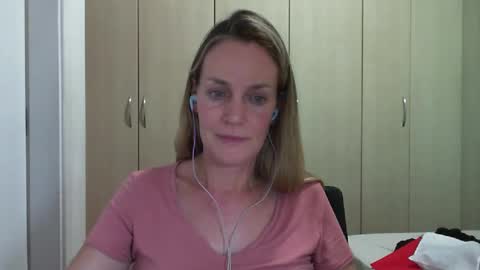 Anny online show from March 6, 11:20 pm