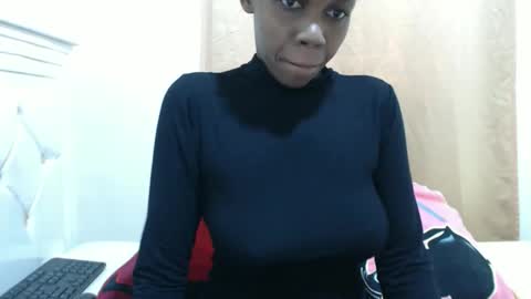 Snapshot of crazyebonie chatting on September 23, 6:11 am Ebonie online show from September 23, 6:11 am