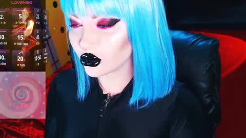 Roxy online show from May 22, 2:59 pm