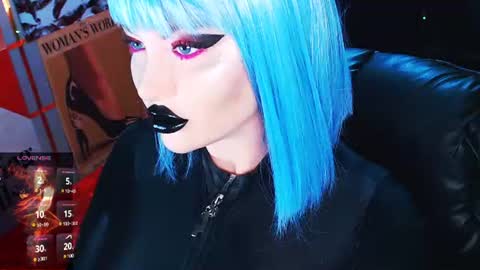 Roxy online show from June 11, 3:31 pm