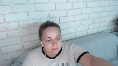 Crazyy Girl  online show from November 2, 3:37 pm