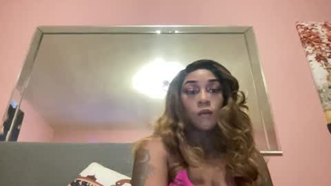 Snapshot of creame_sensation chatting on February 15, 6:12 am PHANTOMTARGARYENXXX online show from February 15, 6:12 am