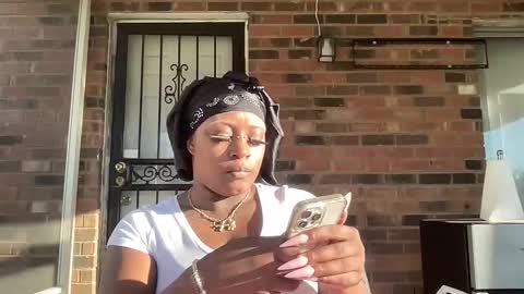 Snapshot of creame_sensation chatting on October 1, 1:16 pm PHANTOMTARGARYENXXX online show from October 1, 1:16 pm